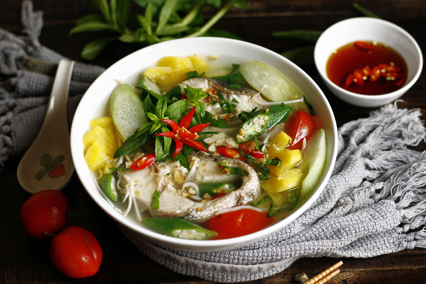Canh chua cá lóc chuẩn vị Nam Bộ