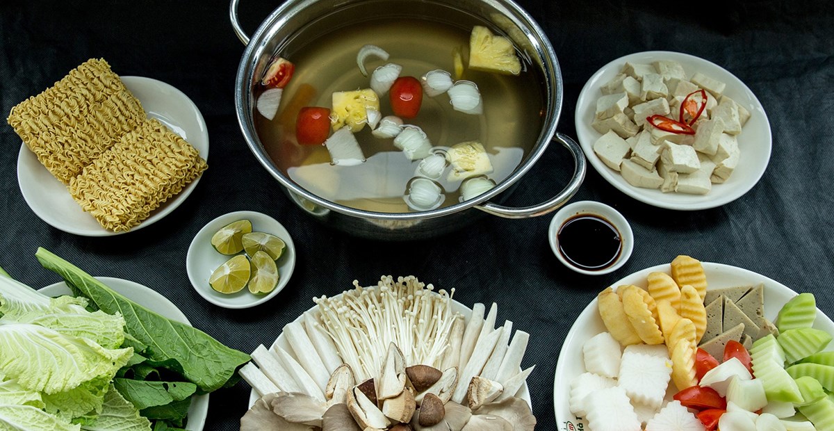 2 món lẩu nấm chay thơm ngon, đơn giản và dễ làm giúp thanh đạm bổ mát