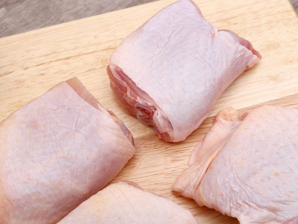 Má đùi gà C.P khay 500g (3-5 cái) 8