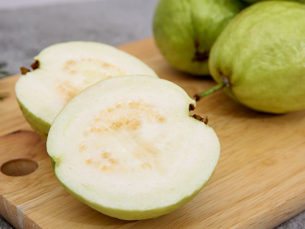 Ổi Đài Loan túi 500g 4