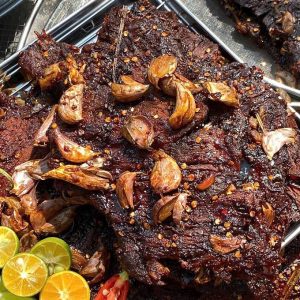 Khô Bò ướt rim tỏi